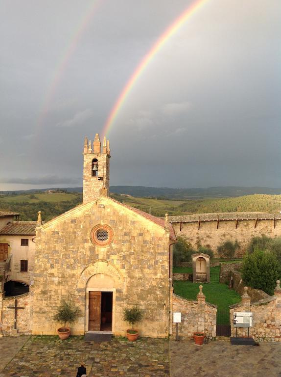 B&B In Piazza Monteriggioni Exterior photo