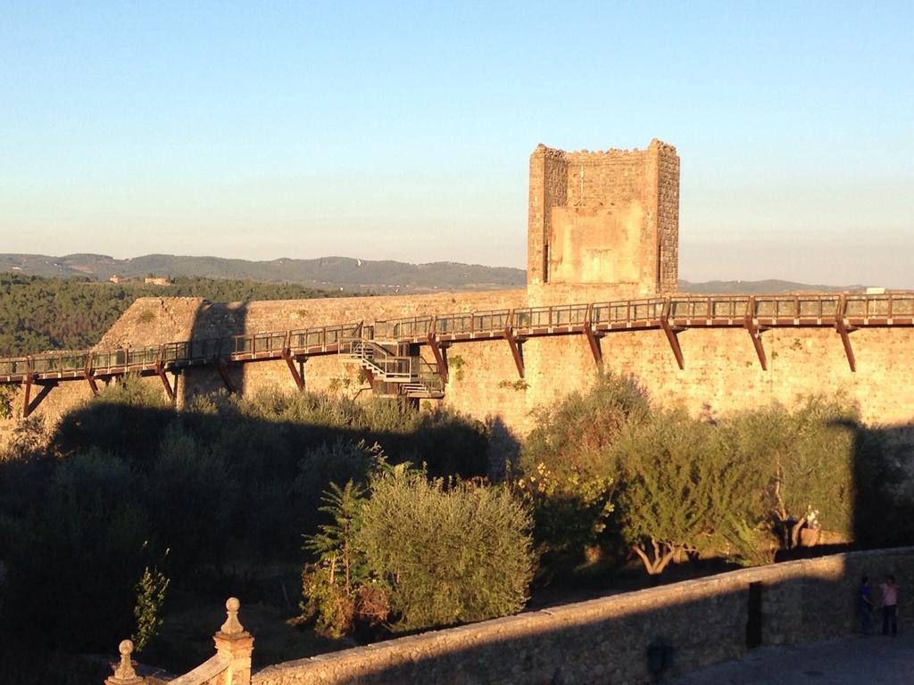 B&B In Piazza Monteriggioni Exterior photo